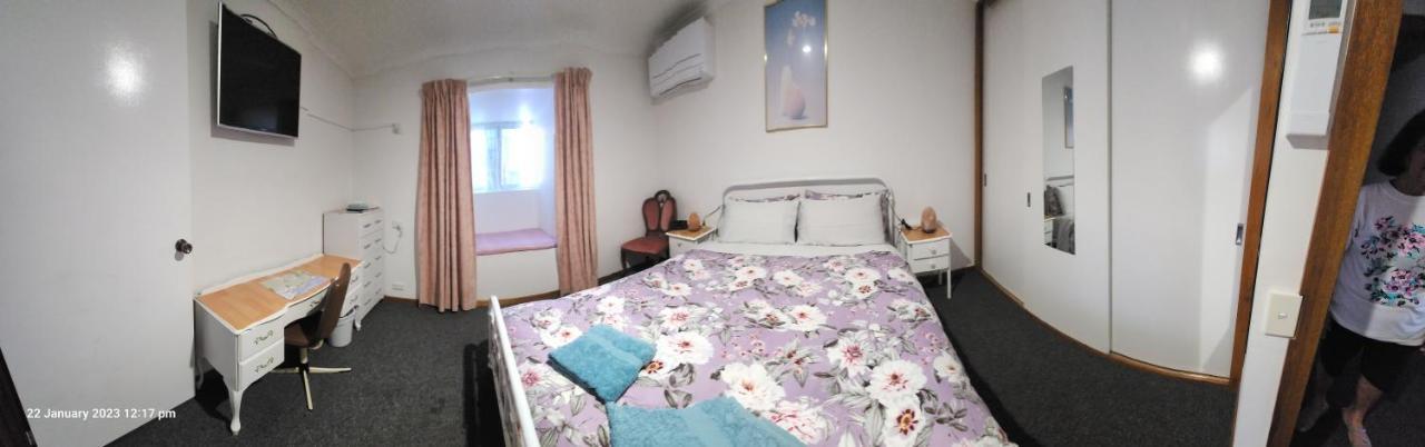 Traplins Accomodation ليكس إنترانس المظهر الخارجي الصورة